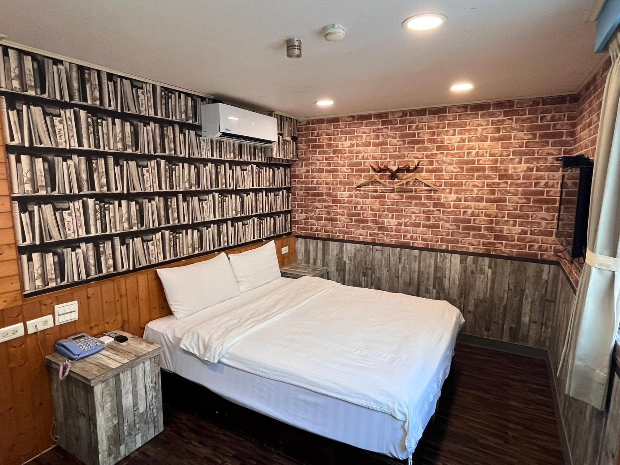 Bin Chen Business Hotel Хсинчу Сити Екстериор снимка